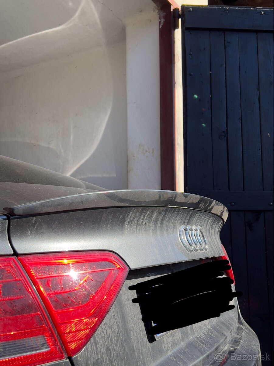 Spoiler a lištu prahu na Audi A5 8t fl sportback Sline
