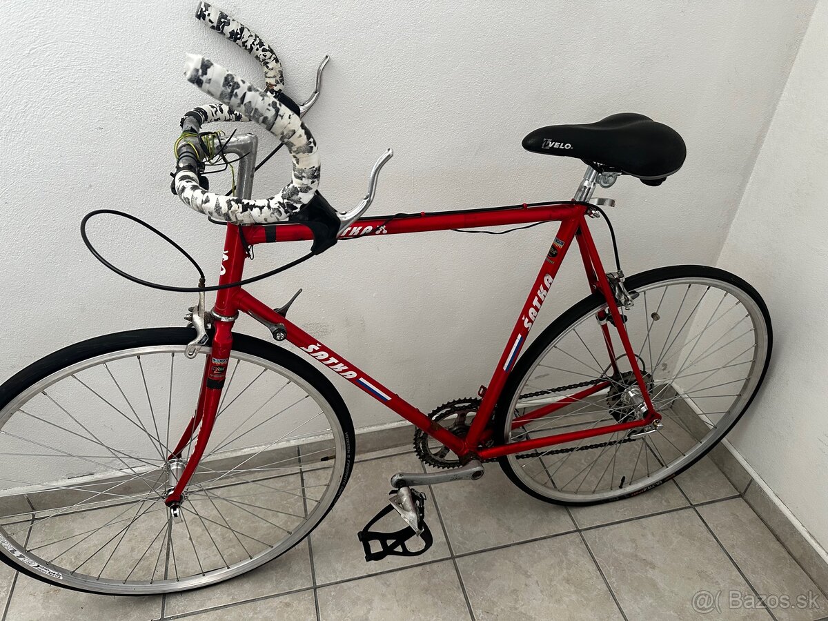 Predám retro cestný bicykel ŠATKA – zachovalý a funkčný