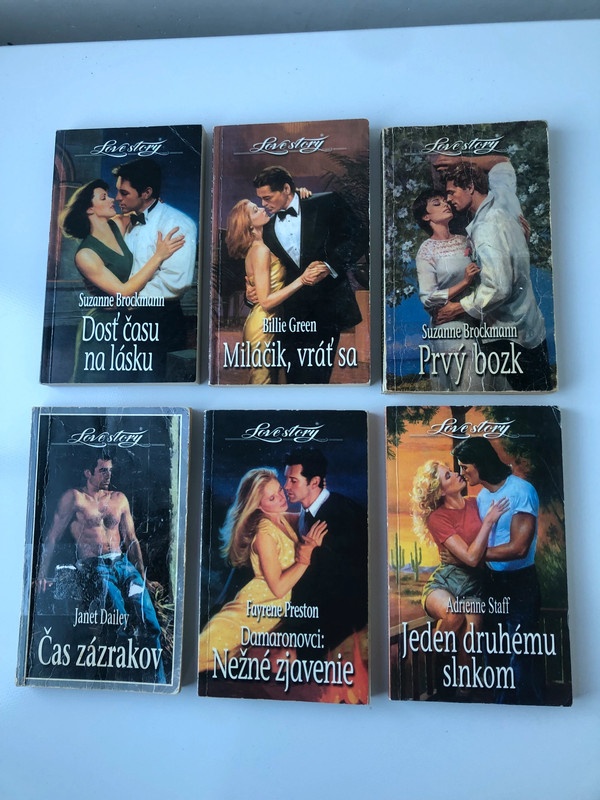 24 kusov Love story a Harlequin