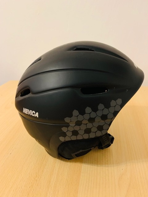 Predám Prilbu zn. Nevica - L/XL - 58-62cm