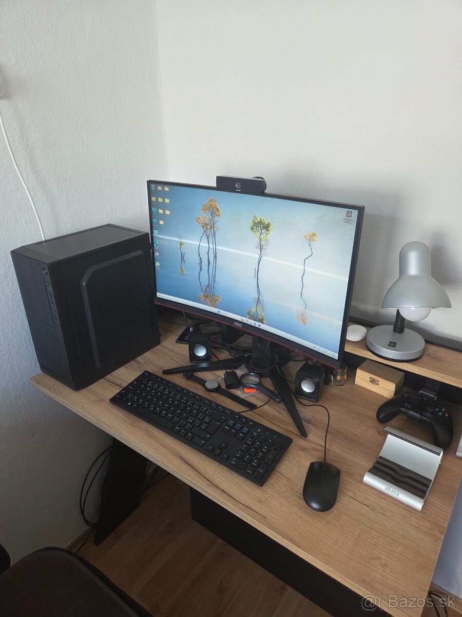 Predam PC a monitor