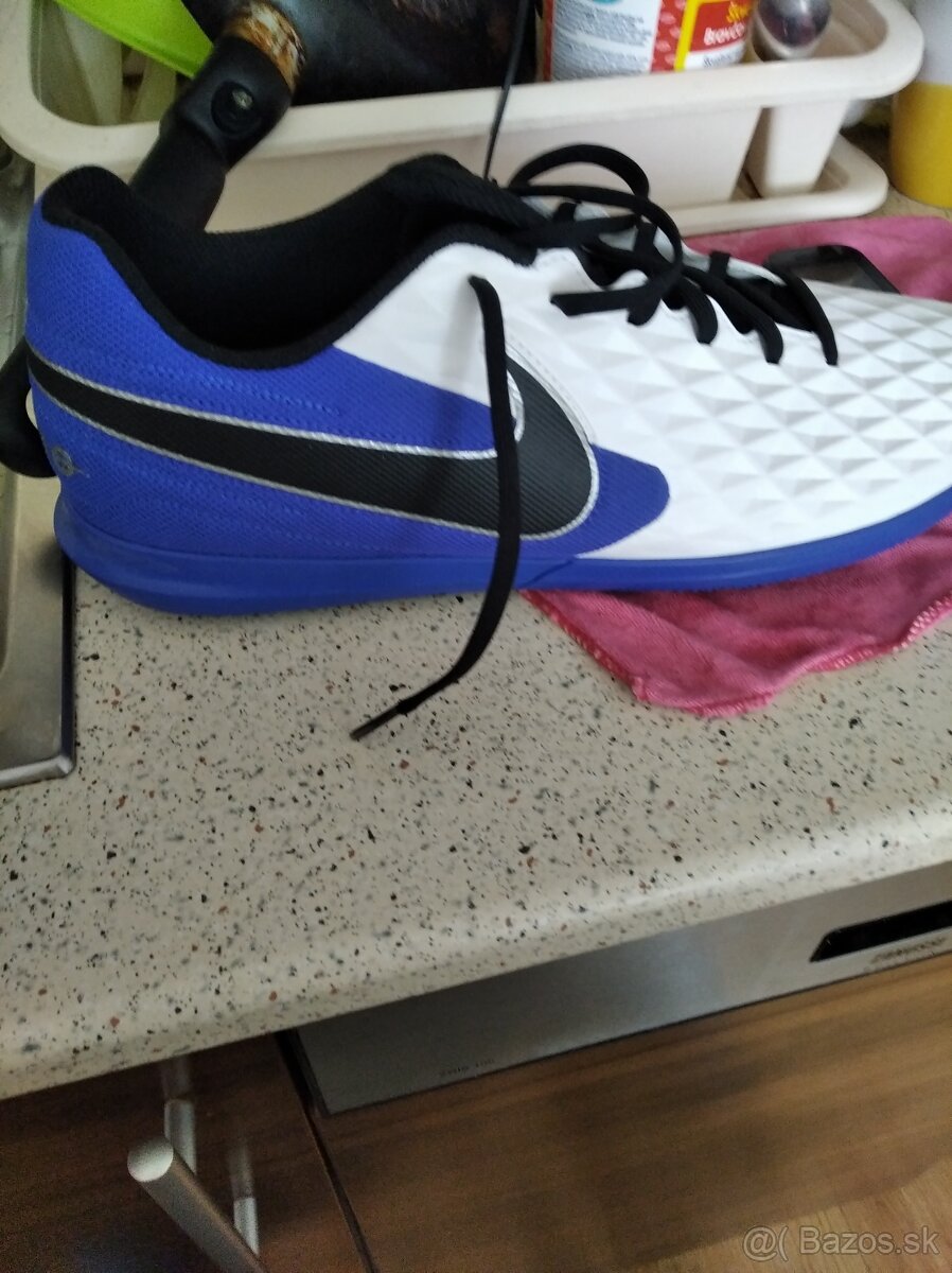 Nove tenisky nike
