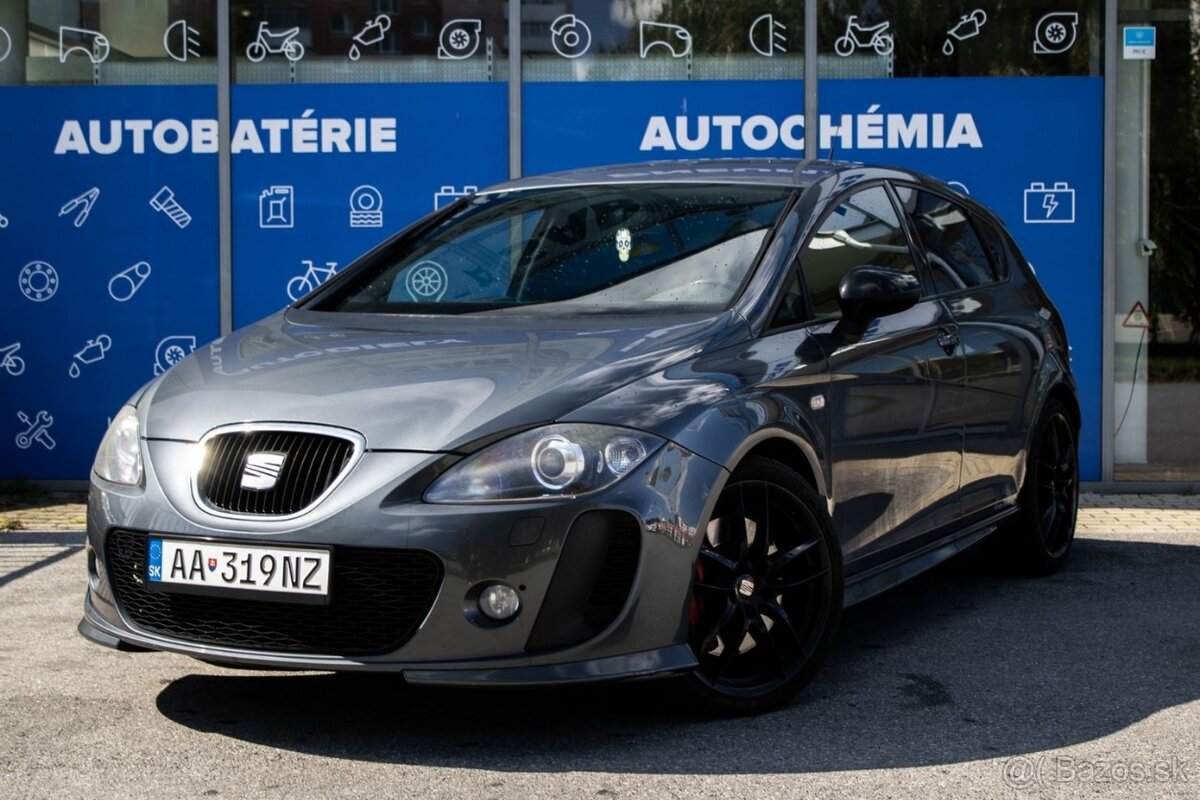 Seat Leon 2.0 TSI CUPRA R, 195kW (2013).