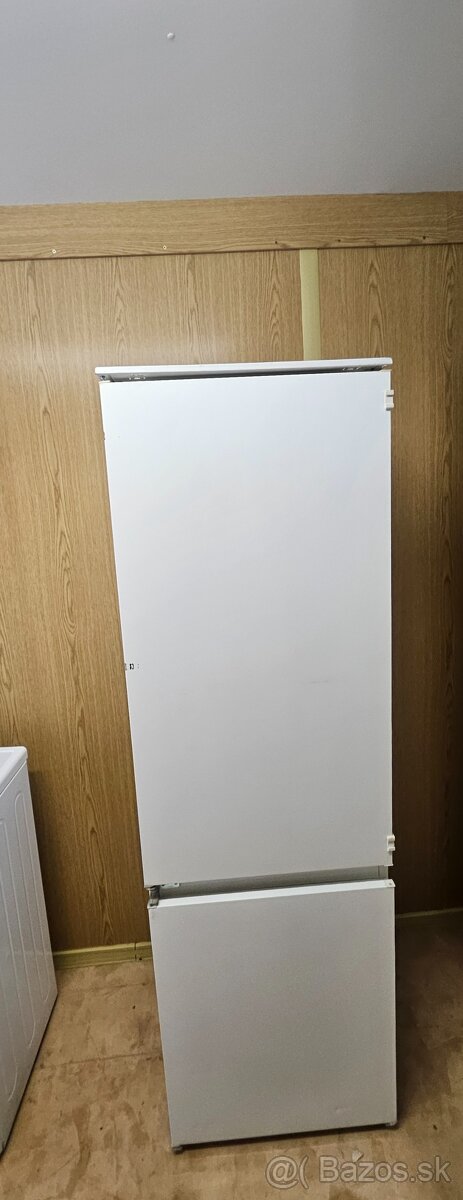 Stavaná chladnička s mrazničkou  180cm Electrolux