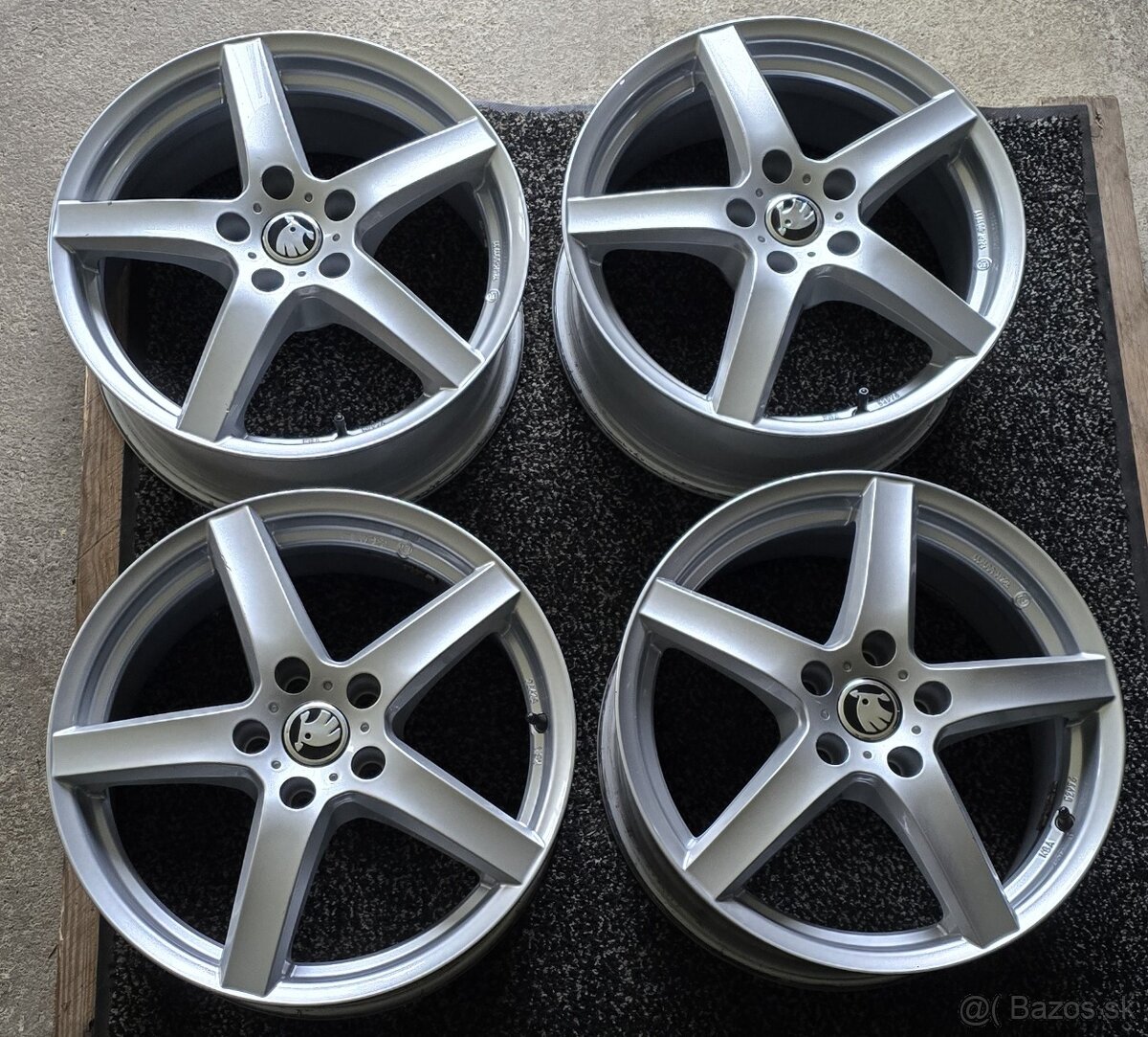 5x112,r17,Dezent,7Jx17,et40 + možnosť pneu