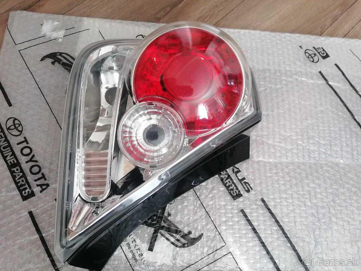 Honda Civic zadné svetlá