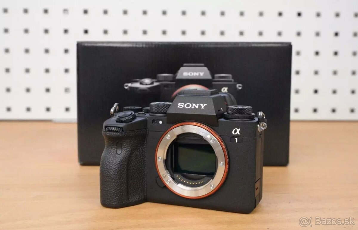 BEZCHYBNÝ fotoaparát Sony Alpha 1 vrátane originálneho balen