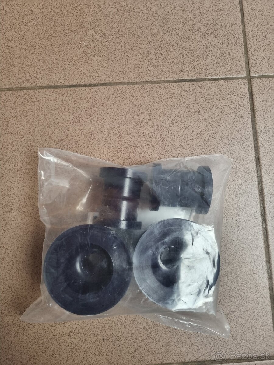 Komplet sada polyuretánové silenty na predné ramená VW