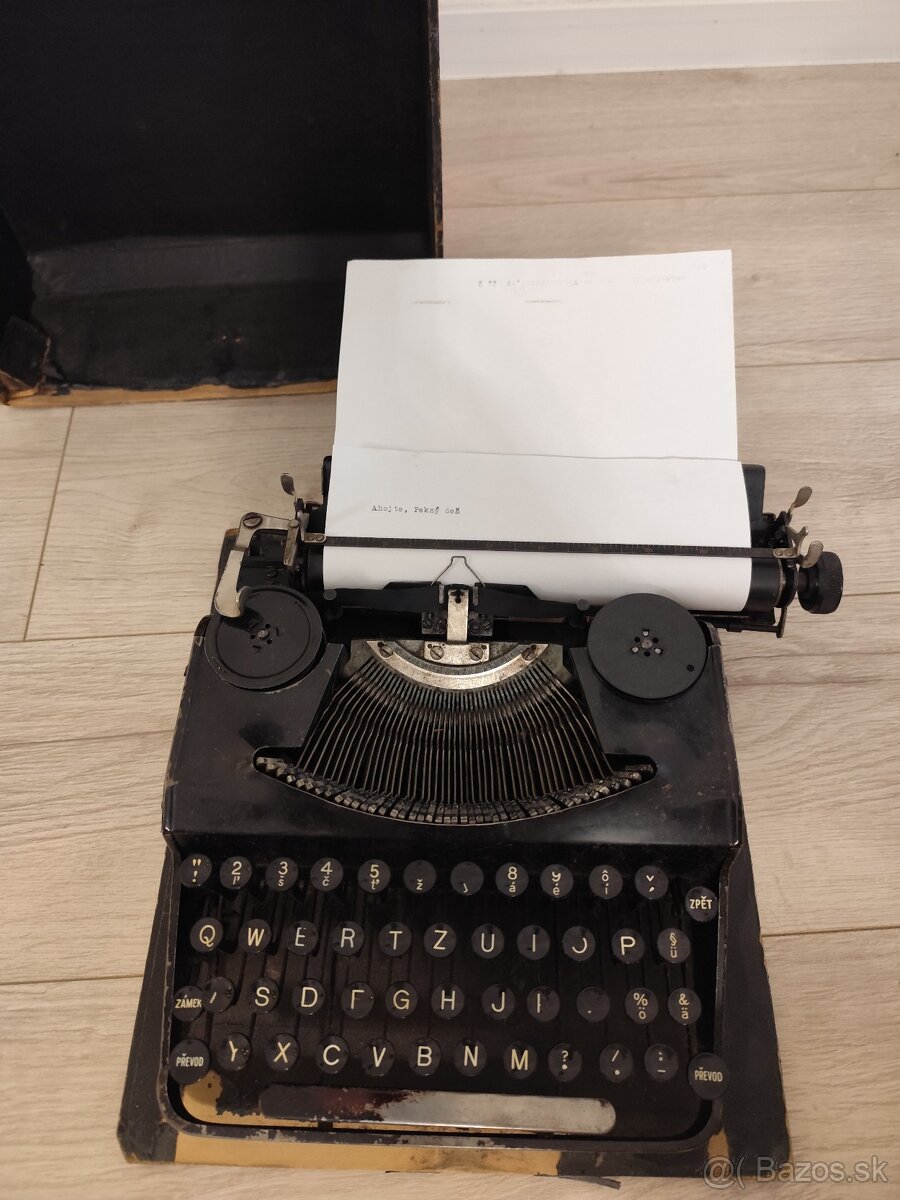 Predám písací stroj Mirina