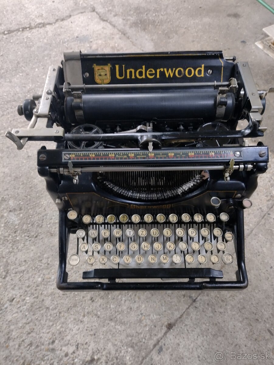 Predám písaci stroj UNDERWOOD