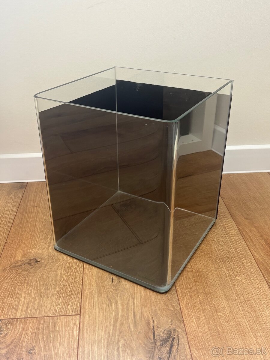 Akvárium zn. Dennerle, Nano Cube 20L