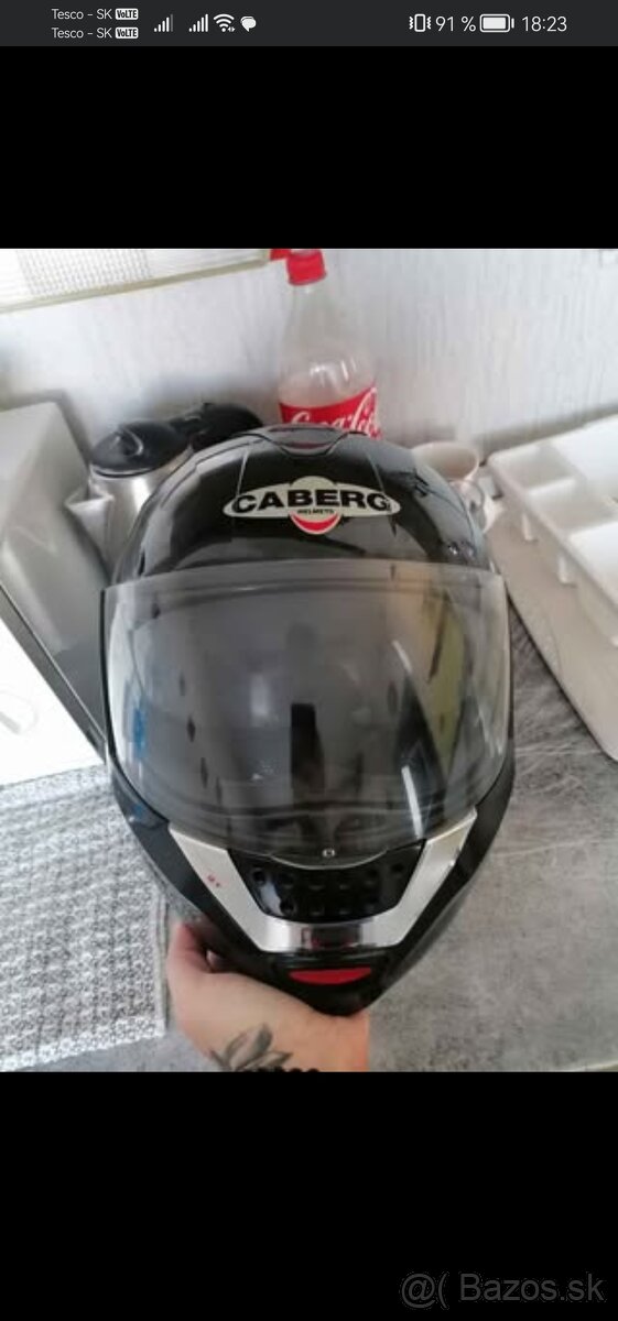 Moto prilba s uchytom na kameru