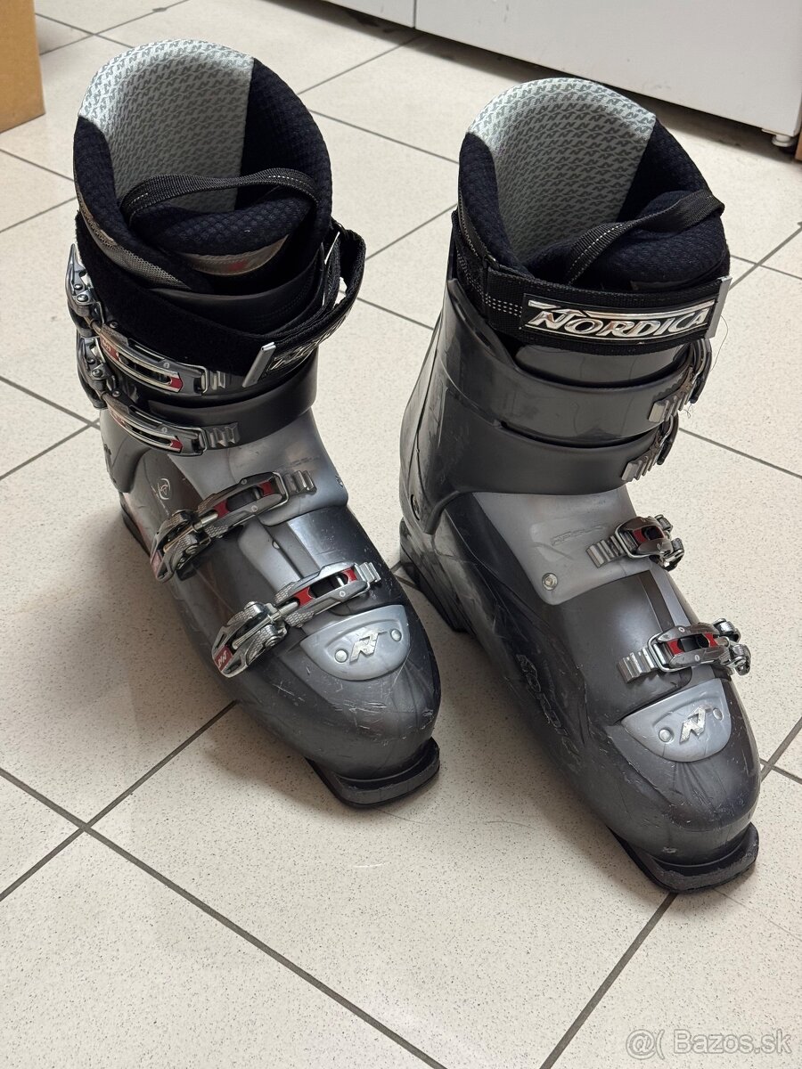 Lyžiarky Nordica 12