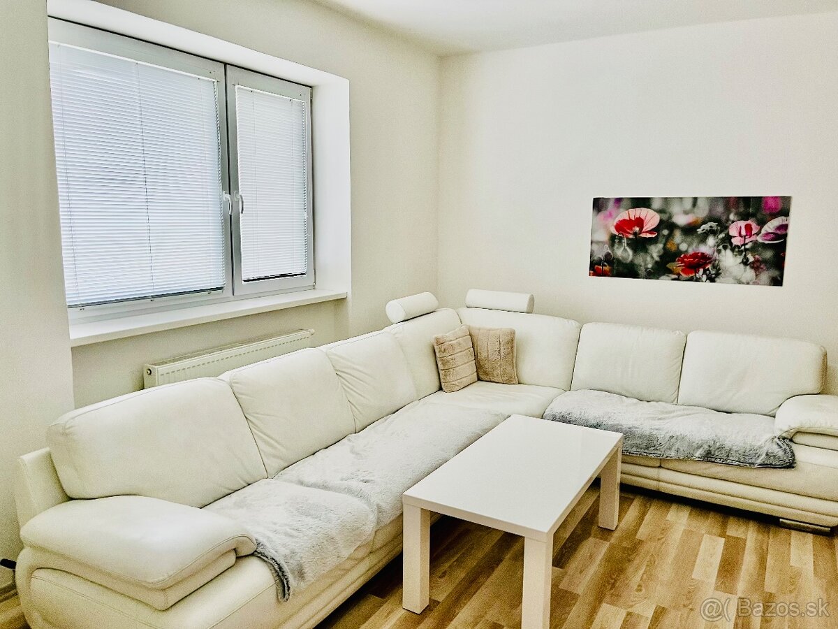 MODERNÝ 3. izbový byt 76m2, Michalovce