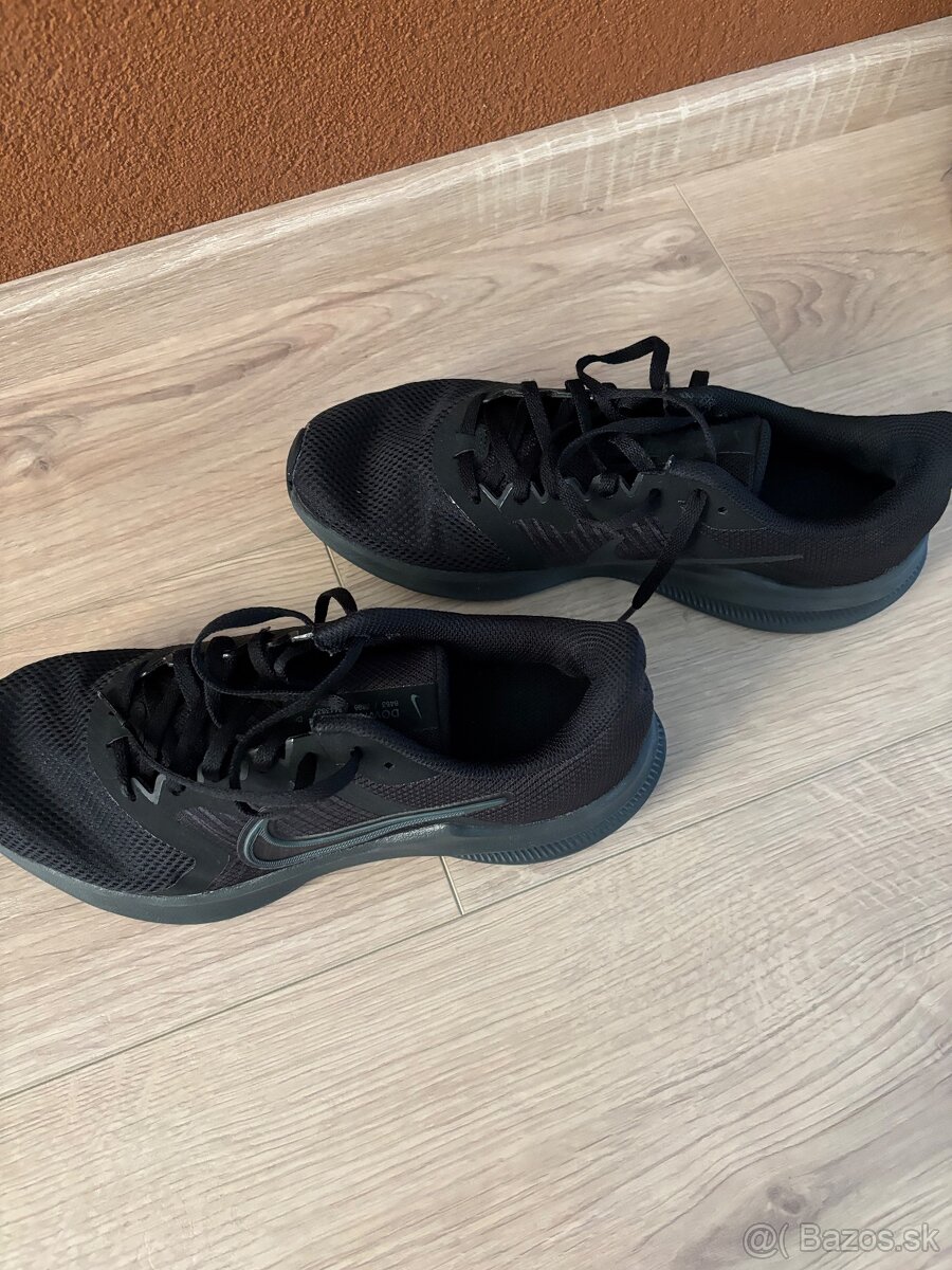 rezervovane - nike tenisky velkost 41