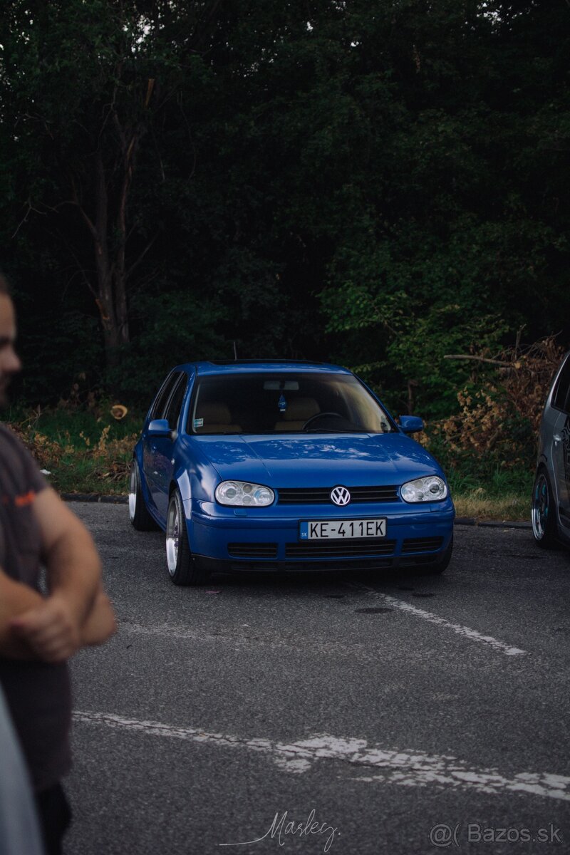 Volkswagen Golf 4 2.3 V5