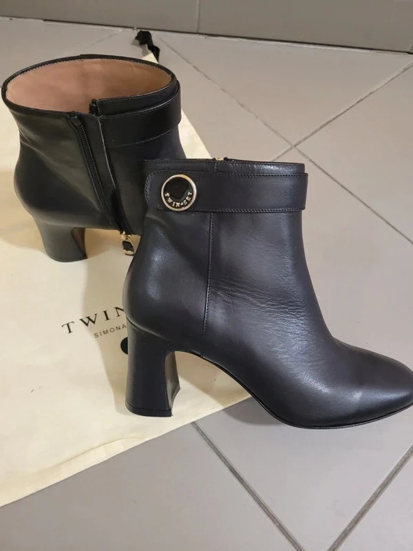 prechodne kozene cizmy Twinset, velkost 37