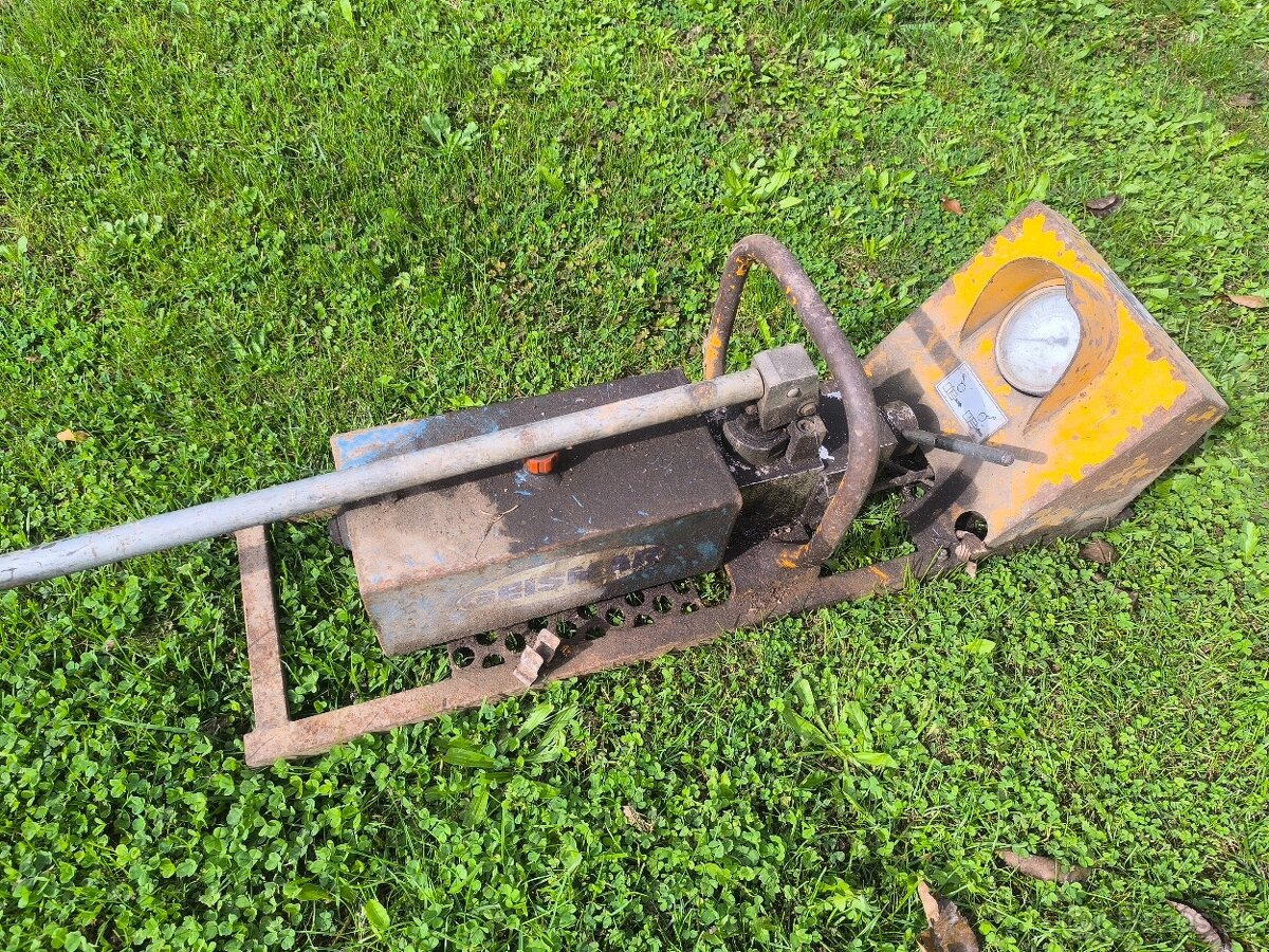 Predám hydraulickú pumpu