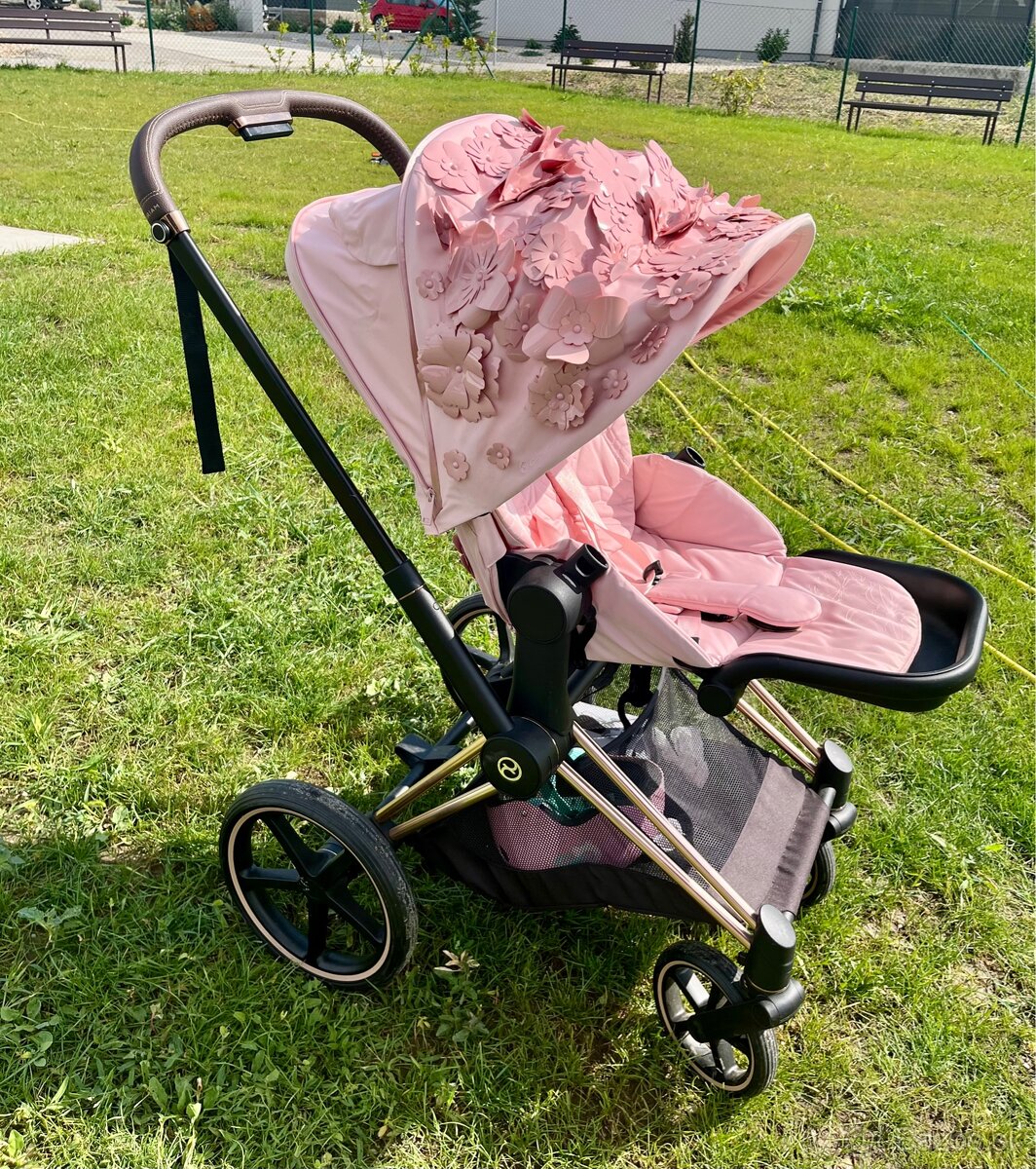 Kočík CYBEX Priam simply flowers - v záruke ako nový