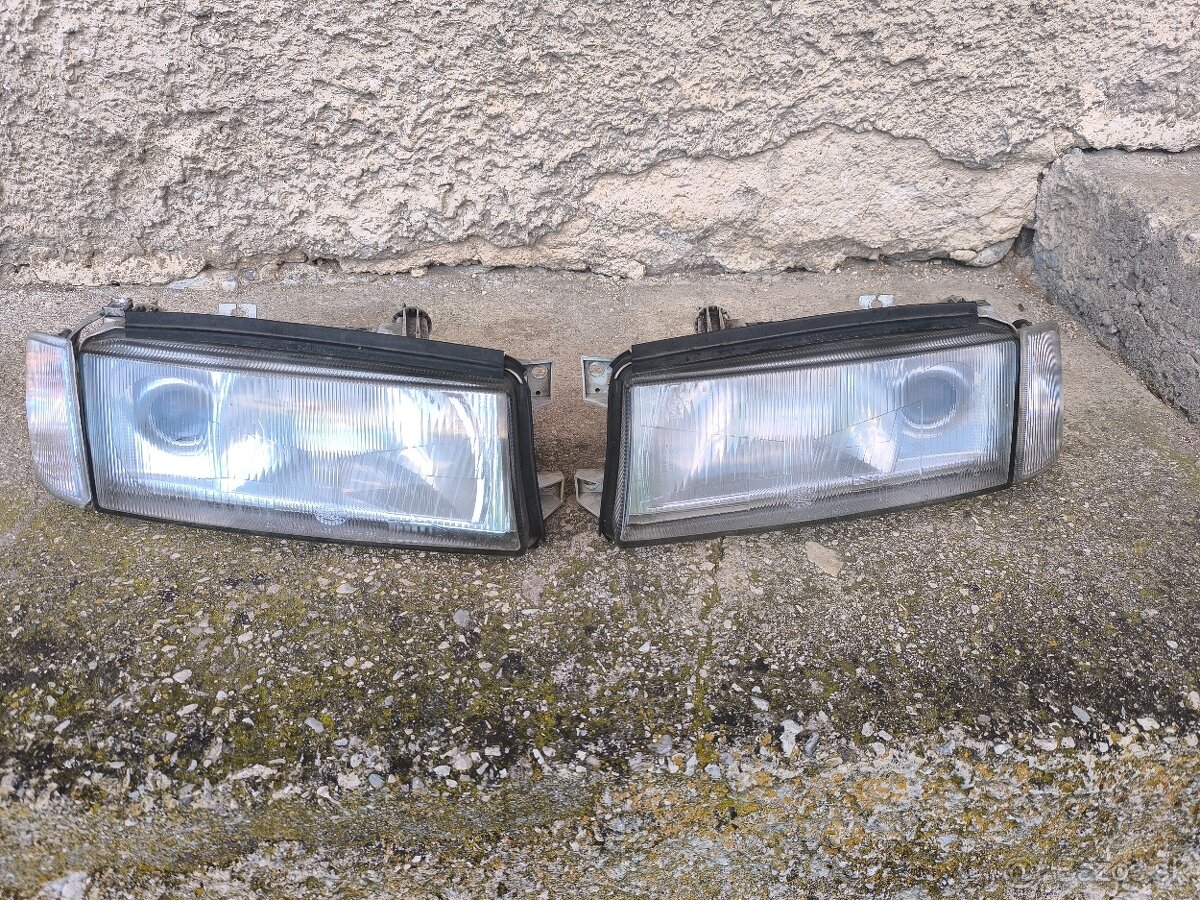 Svetlá Škoda Octavia 1