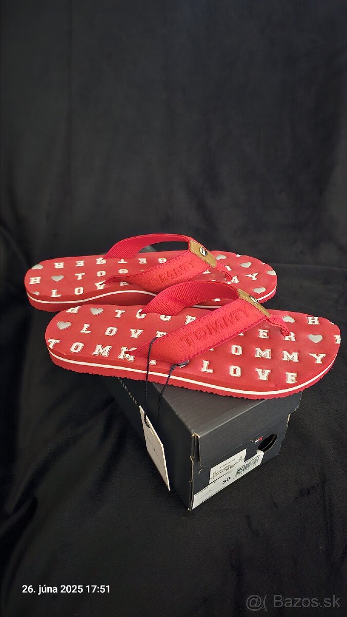 TOMMY HILFIGER ŽABKY originalne v krabici