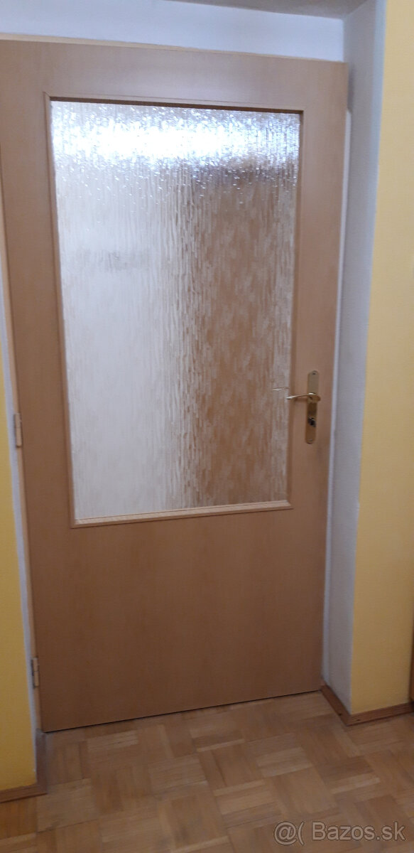 dvere , interierové dvere