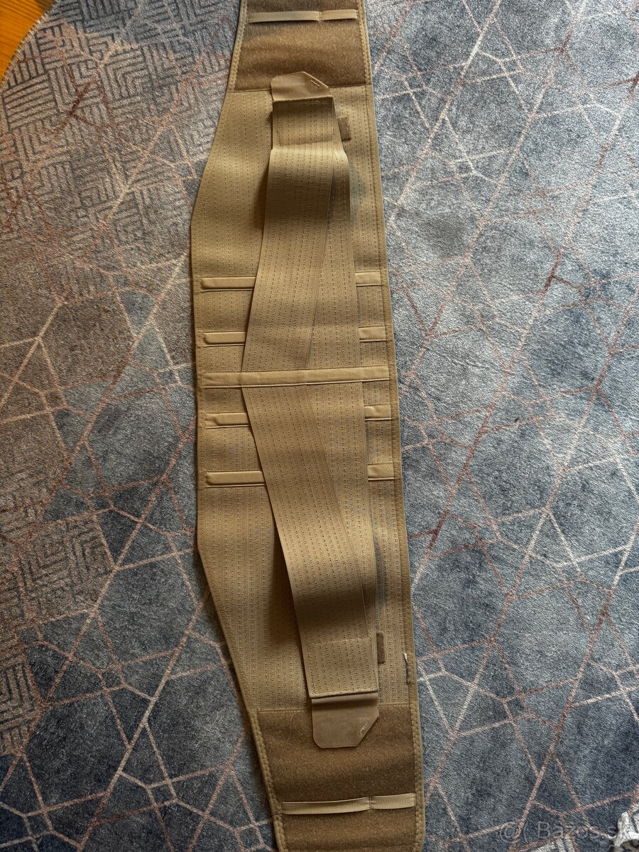 Bedrový oporný pás