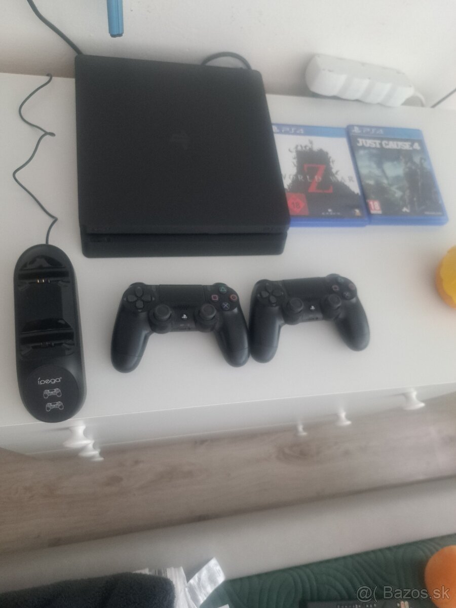 Predám ps4 1tb