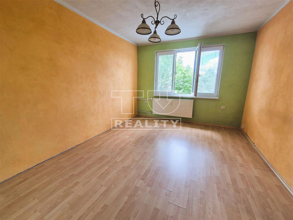 Novinka. Na predaj 2 izbový byt blízko centra v Zlatých...
