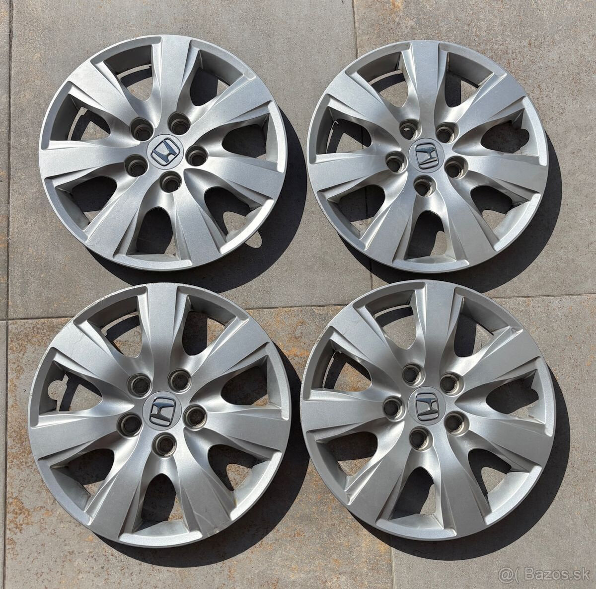 Predam - 4x Kryty kolies 16" Honda Civic 2019