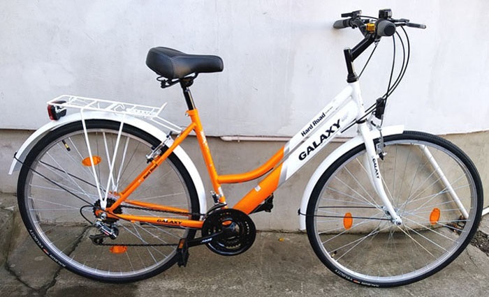 Dámsky cestný mestský bicykel