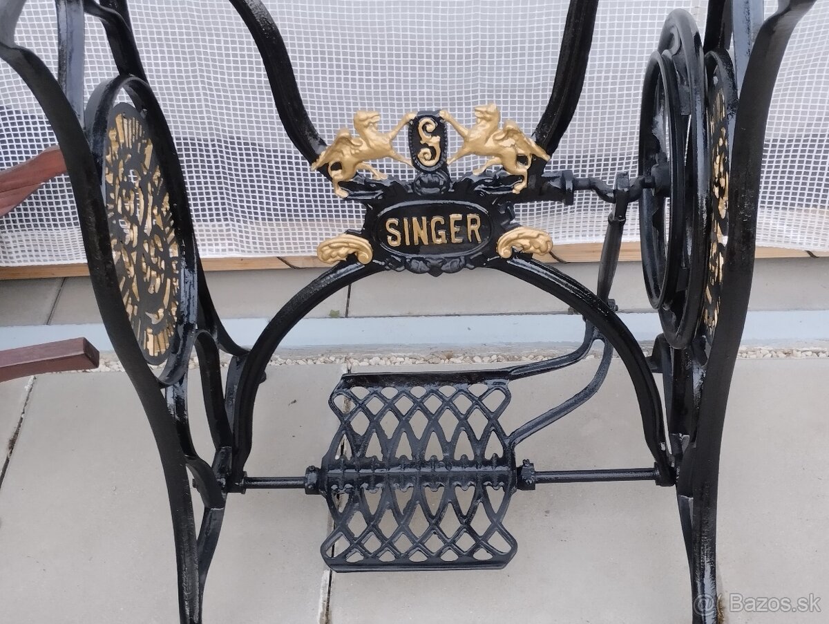 Singer Stolík Starožitné po Renovacie Chalupa