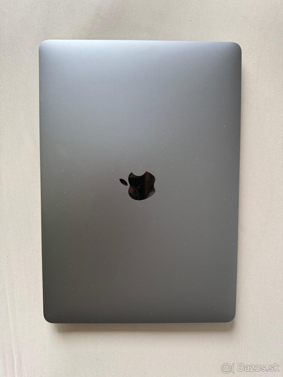 Predám Apple MacBook Air 13” M1 – 8GB RAM / 256GB SSD – TOP