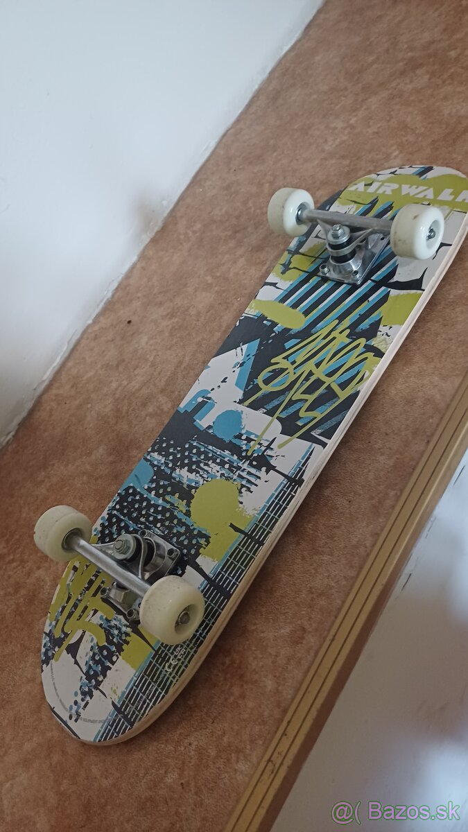 Skateboard