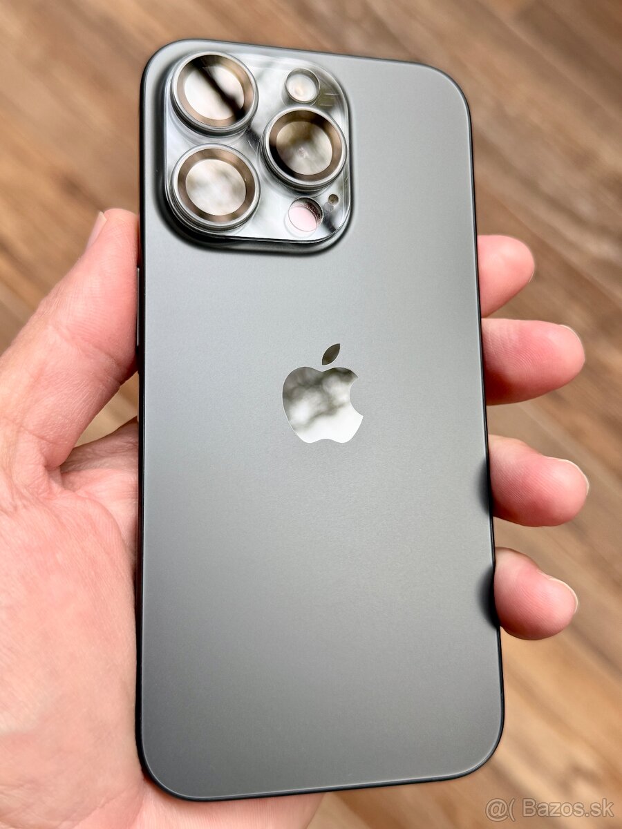 Predám iPhone 15 pro 512gb