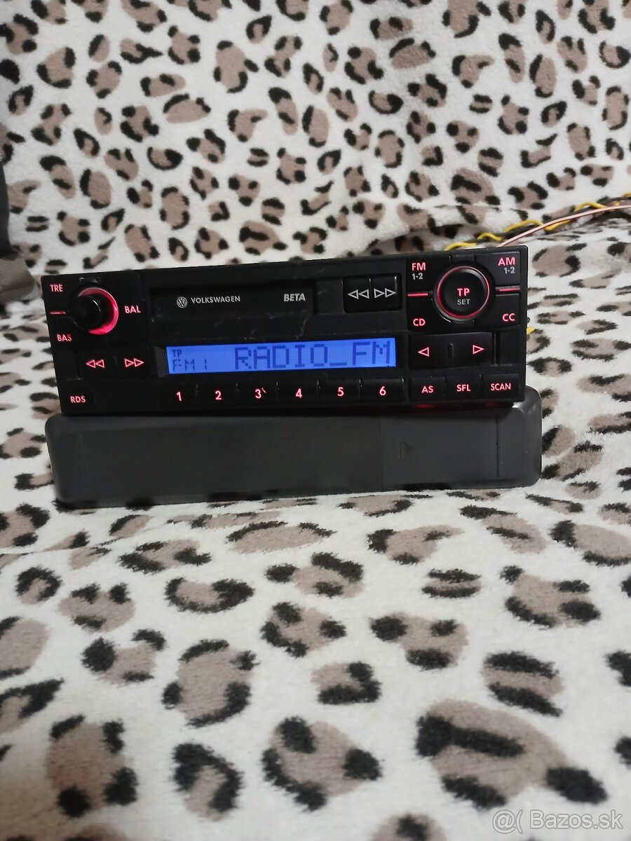 Poukam Autoradia Beta