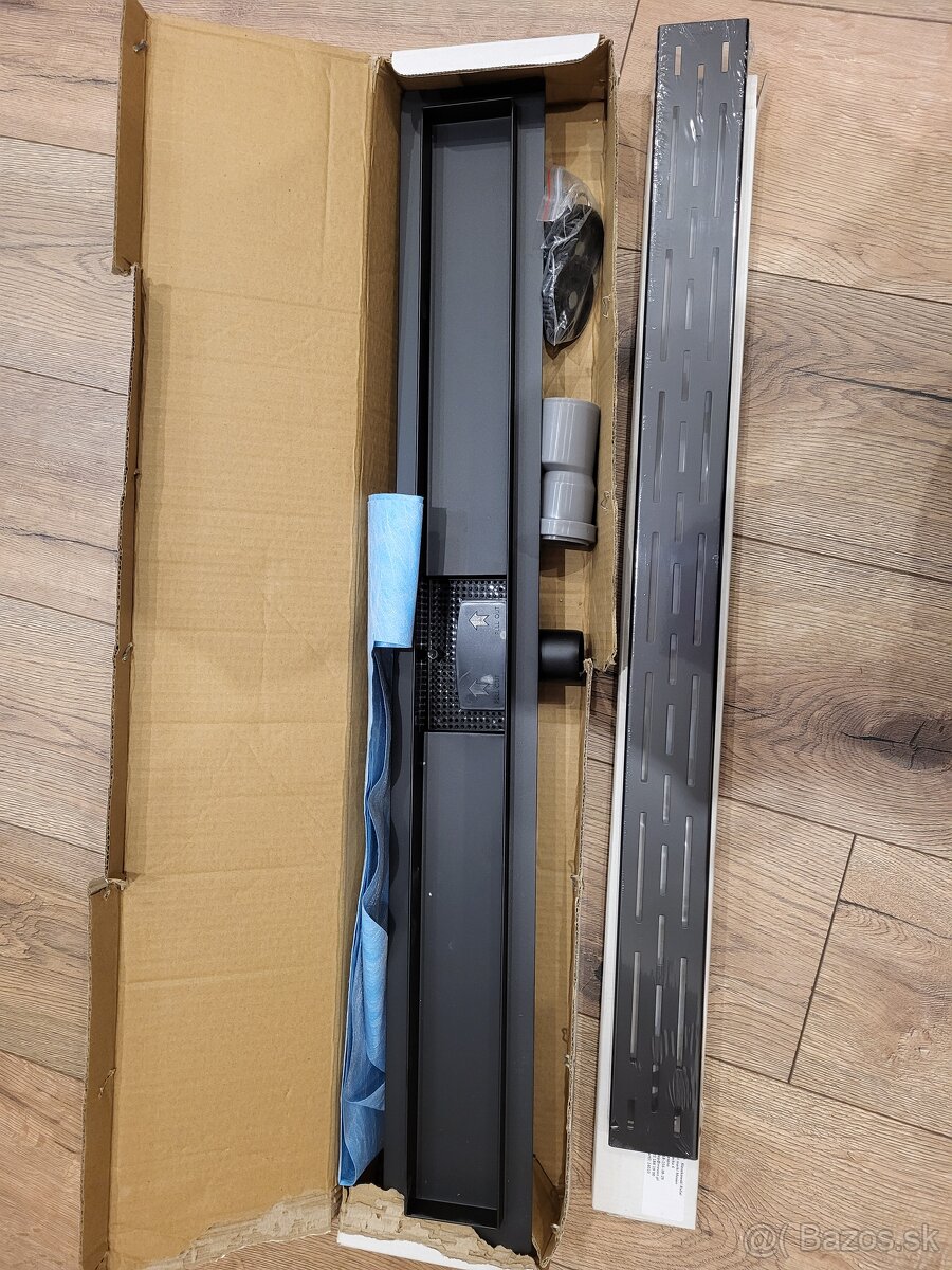 Nerezový žľab do sprchového kúta