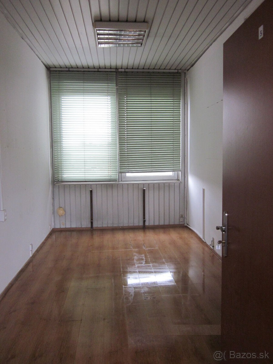 Dlhodobo prenajmem maly sklad, obcasnu kancelariu 13,2m2.