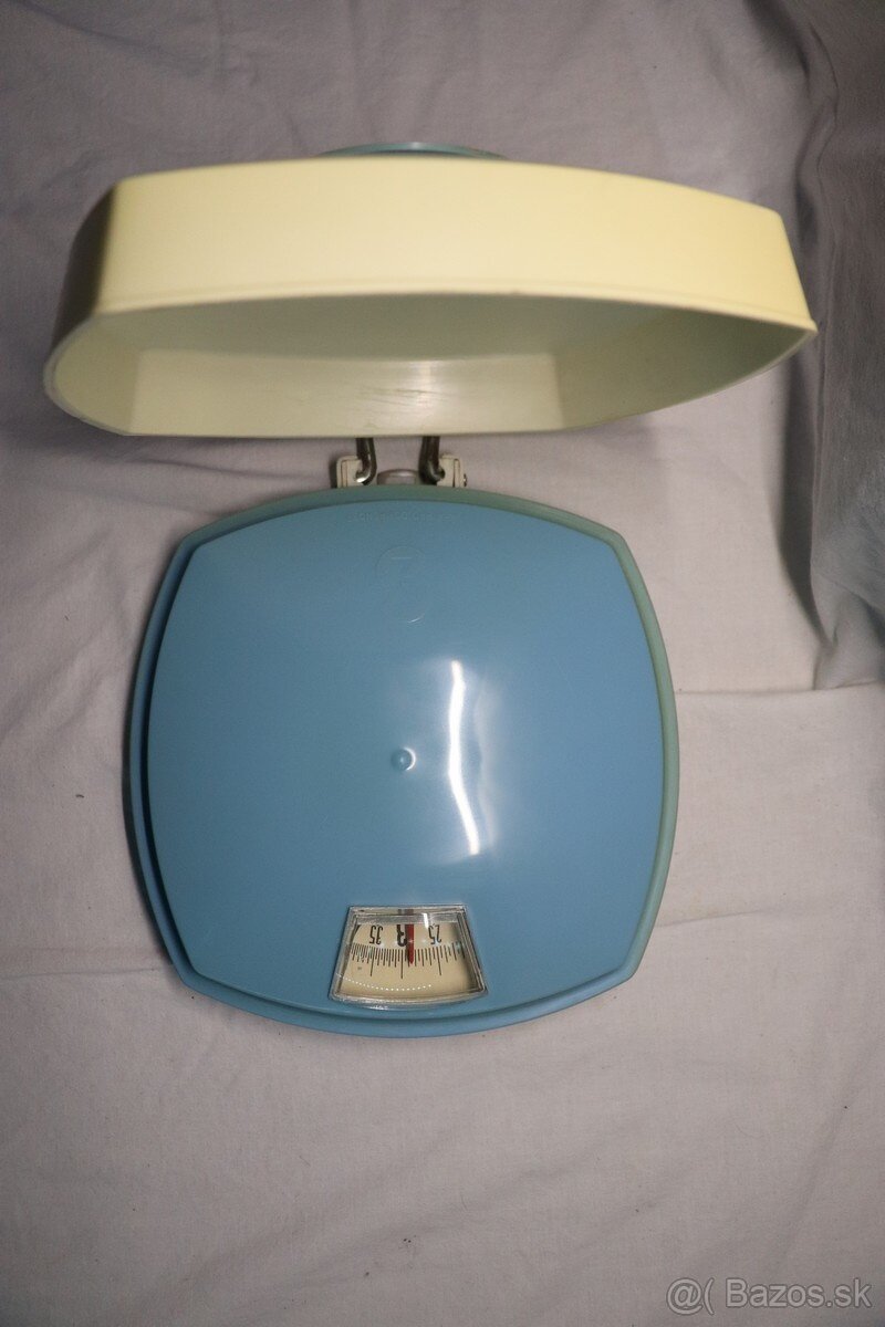 Retro kuchynská váha – FUNKČNÁ