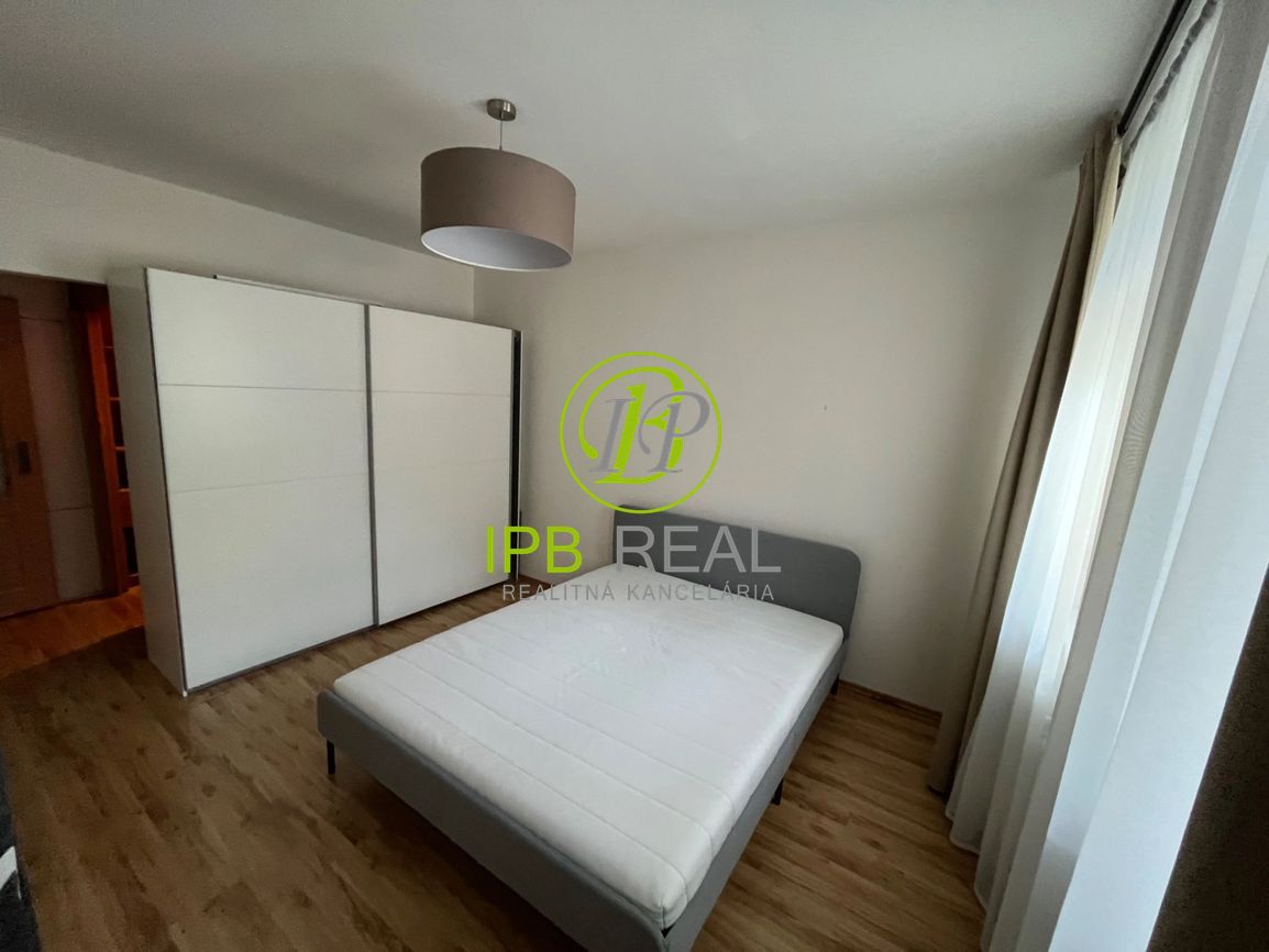 Priestranný 2-izb. byt na Záhradníckej ul. v Ružinove