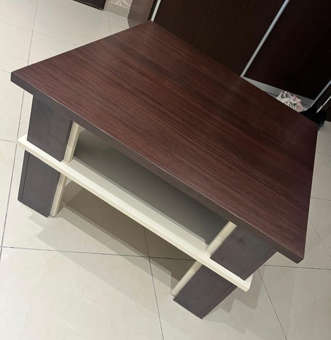 Konferenčný stolik