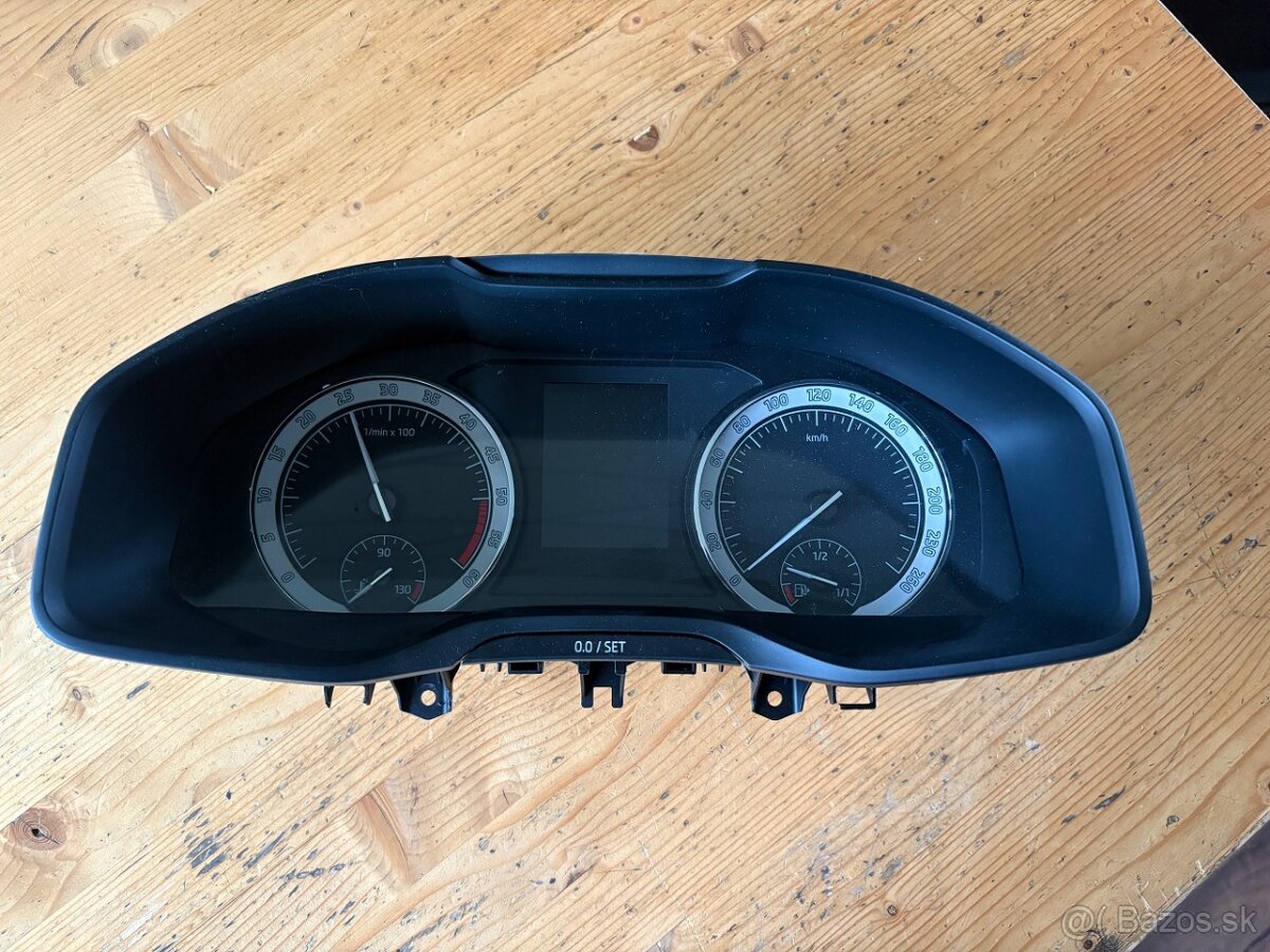 Tachometer budík škoda Karoq