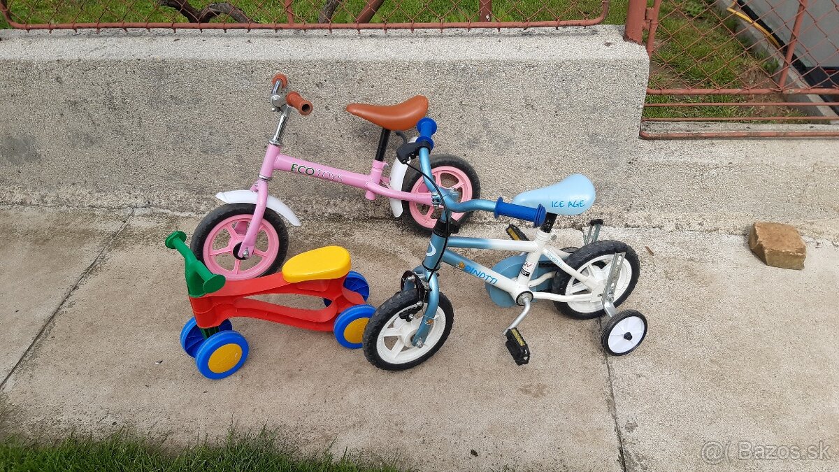 Detský bicykel a odrážadlo