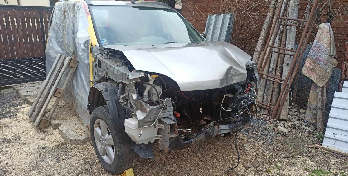 Nissan X-trail T30 rozpredam