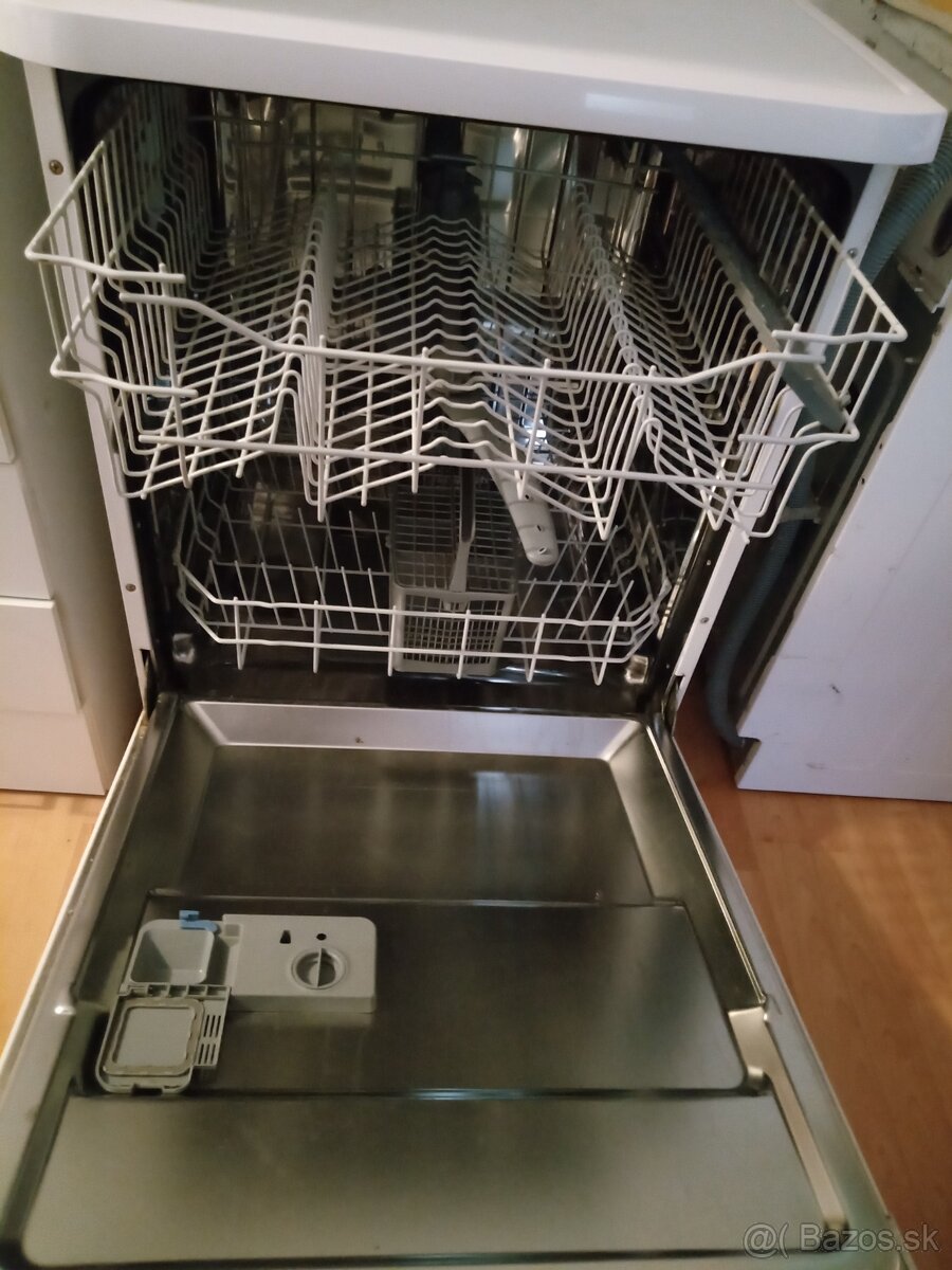 Predám umývačkuriadu