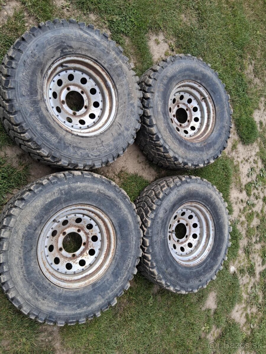 Predam na suzuki samurai disky r15 plus terenne gumy