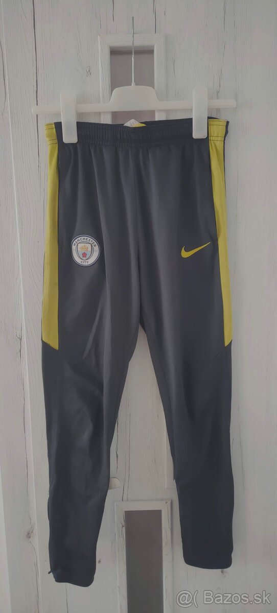 Teplaky NIKE