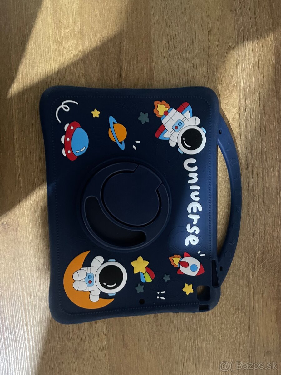 Obal na tablet s motívom vesmíru