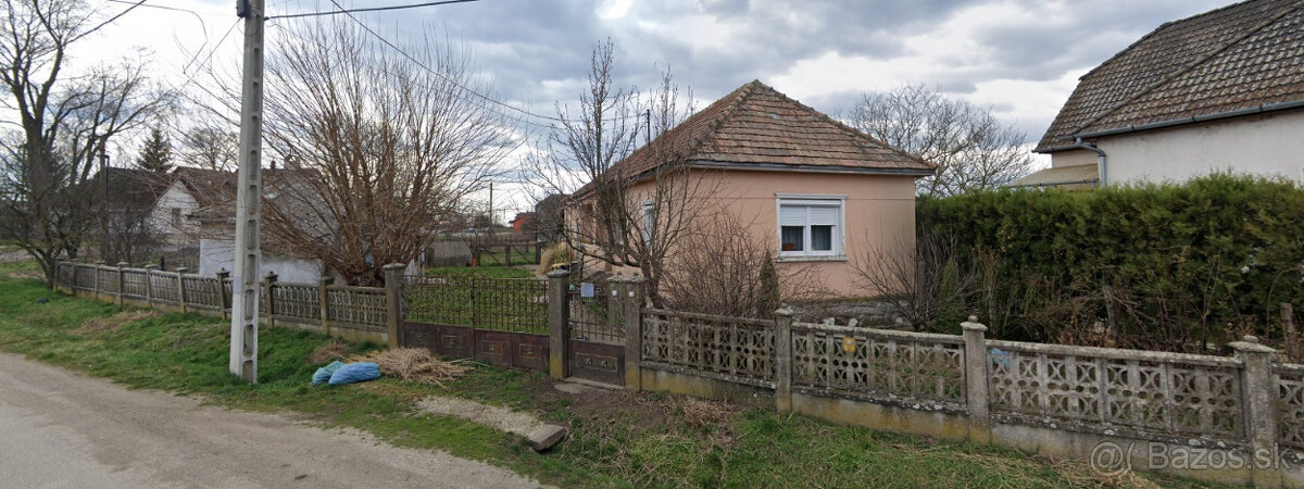 35min. od Košíc, dva vynovené domy v obci Halmaj, Maďarsko