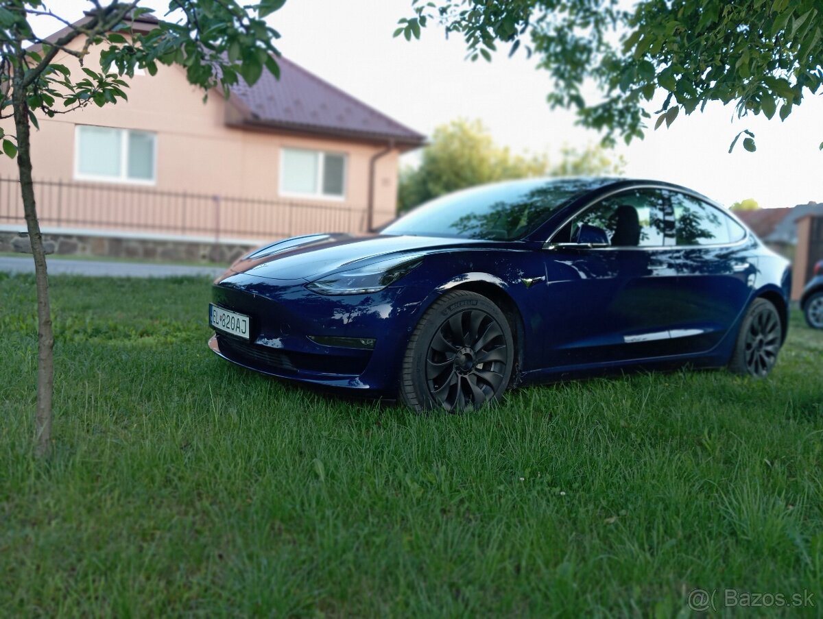 Tesla model 3 LongRange 75D, FSD (8.tis E), 476ps,111.tis km